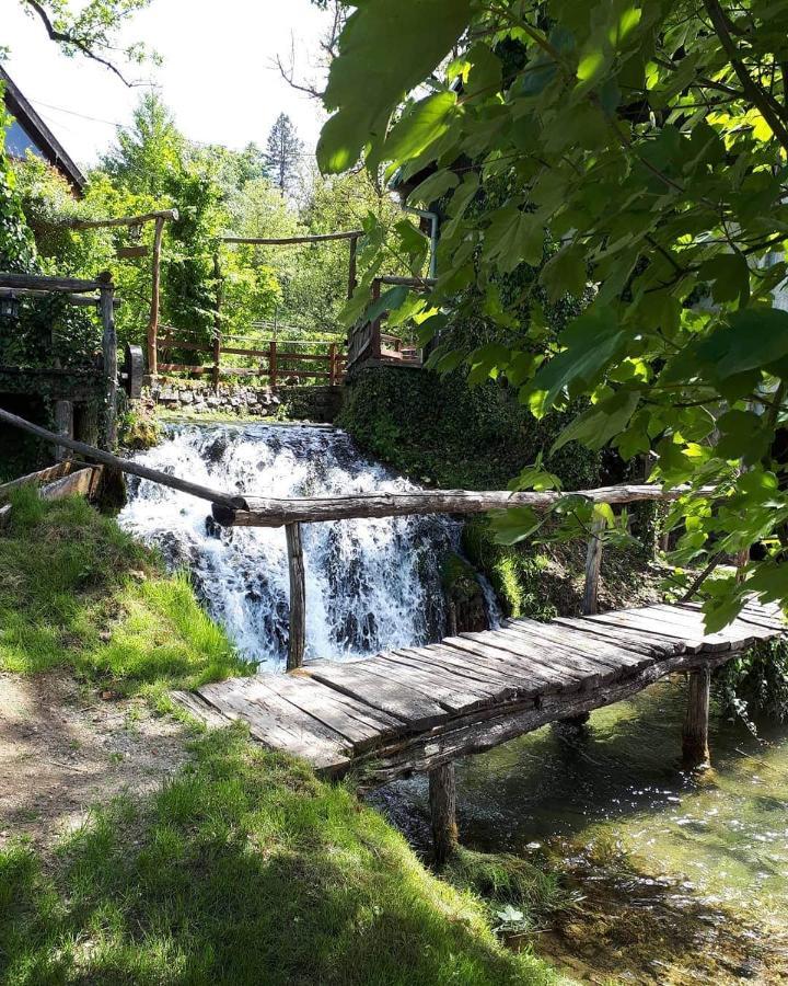 Guesthouse Pod Rastockim Krovom Slunj Bagian luar foto