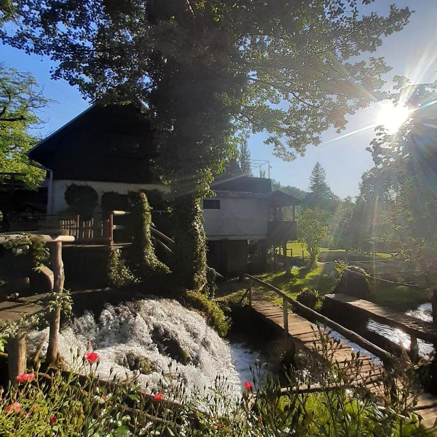 Guesthouse Pod Rastockim Krovom Slunj Bagian luar foto