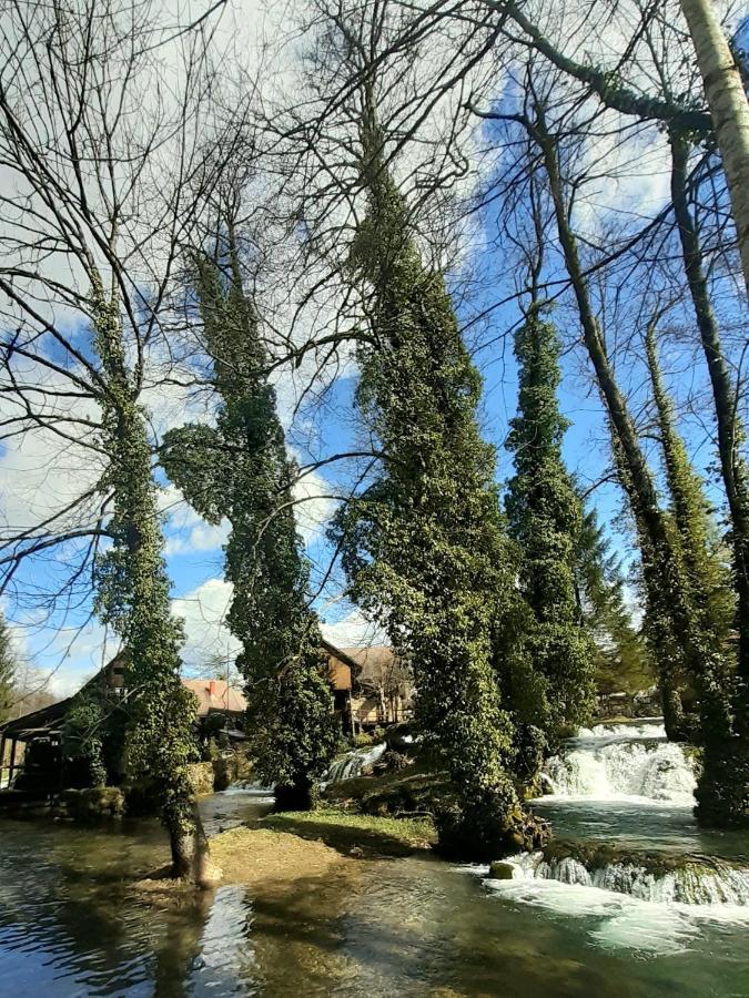 Guesthouse Pod Rastockim Krovom Slunj Bagian luar foto