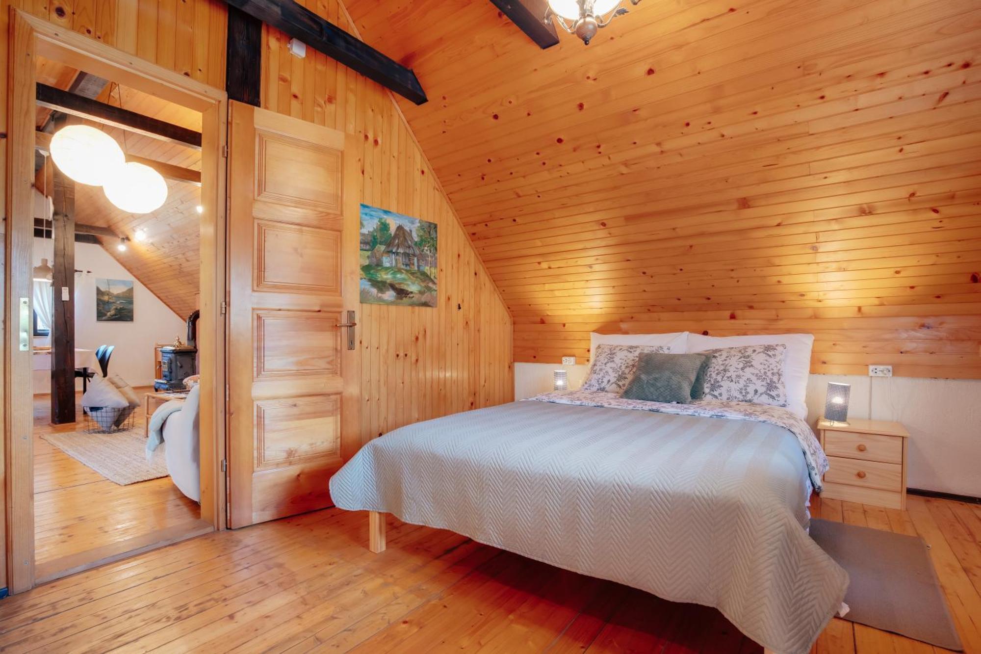 Guesthouse Pod Rastockim Krovom Slunj Bagian luar foto