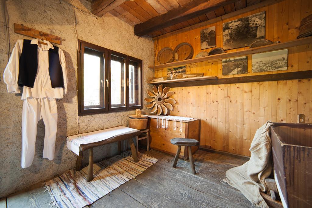 Guesthouse Pod Rastockim Krovom Slunj Bagian luar foto